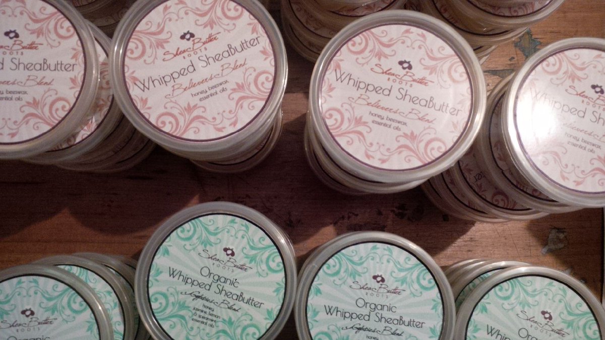 SheaButterRoots's tweet photo. Crude Honey remains the constant ultra-glow factor in our blends, giving your skin a beautiful, glistening voice 🍯👌 https://t.co/4k1P0bwmEP