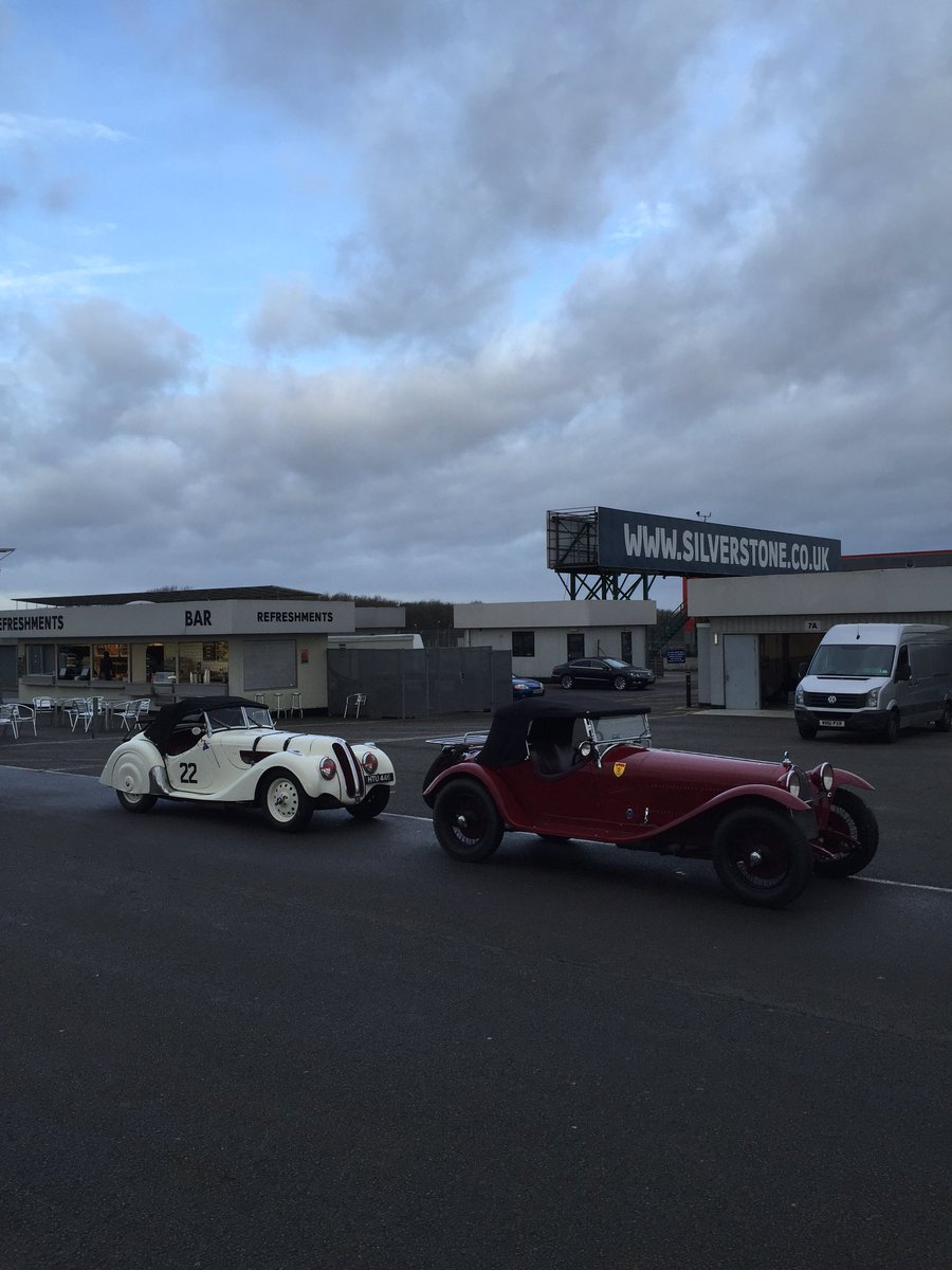 leeraydavies's tweet photo. First event of the year at the Stone #SFC #VSCC @sfccatering @SilverstoneUK https://t.co/35gg7wzUKn