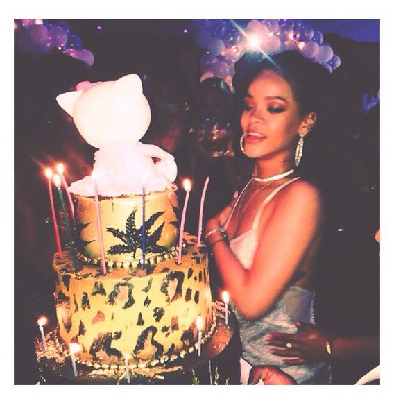daunhelp's tweet photo. РИ СЕКС БИЧ ФЭЙВОРИТ ЛАВ 
#HappyBirthdayRihanna https://t.co/16GqOzCplp
