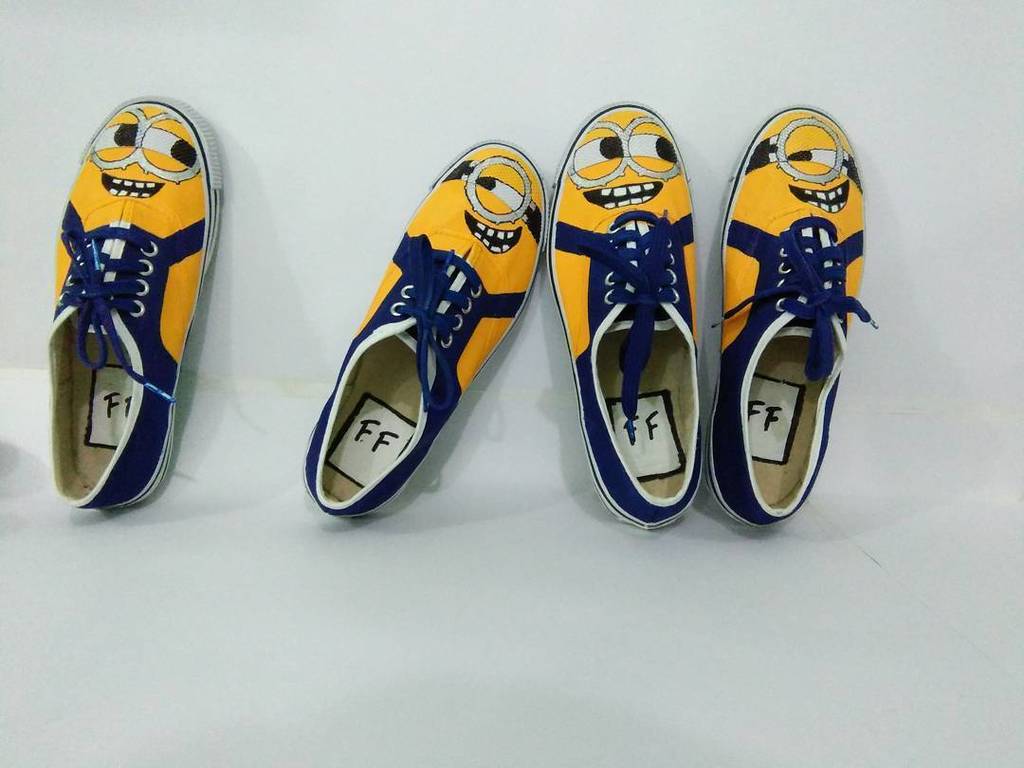 papayaminions's tweet photo. Ohhh yes!!! We are brand now 😋
#minions
#funkfeets
#shoeart #shoes #shoeholic #shoe #shoedesign #handmadeshoes #ha… https://t.co/bXd7fgkmgG