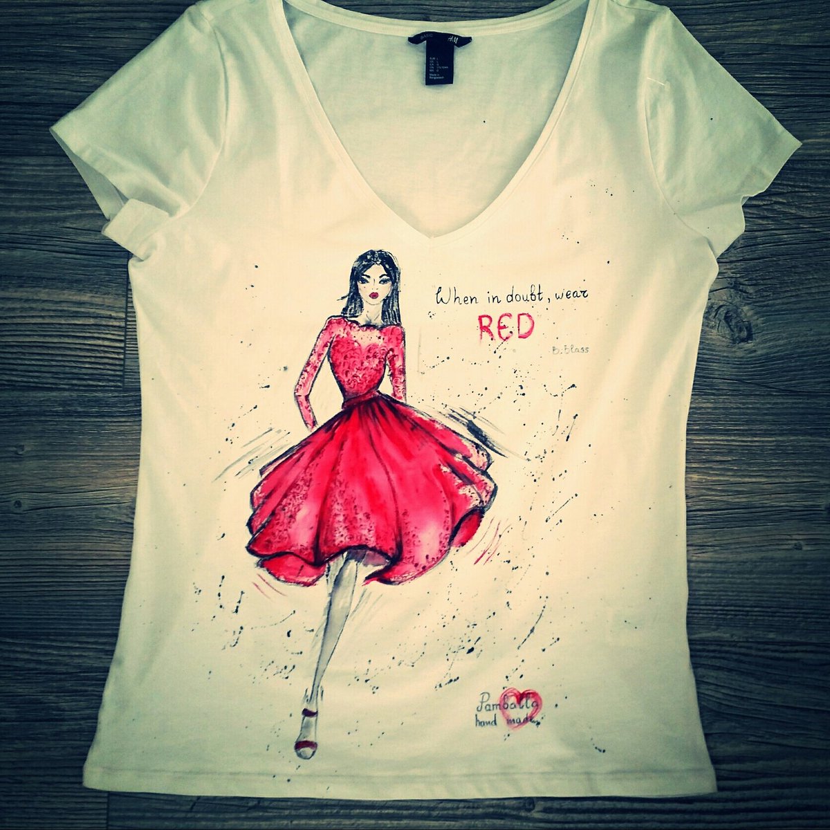 Pamballaa's tweet photo. #handpainted #tshirt #pamballa #reddress https://t.co/Hc75PdIdjQ