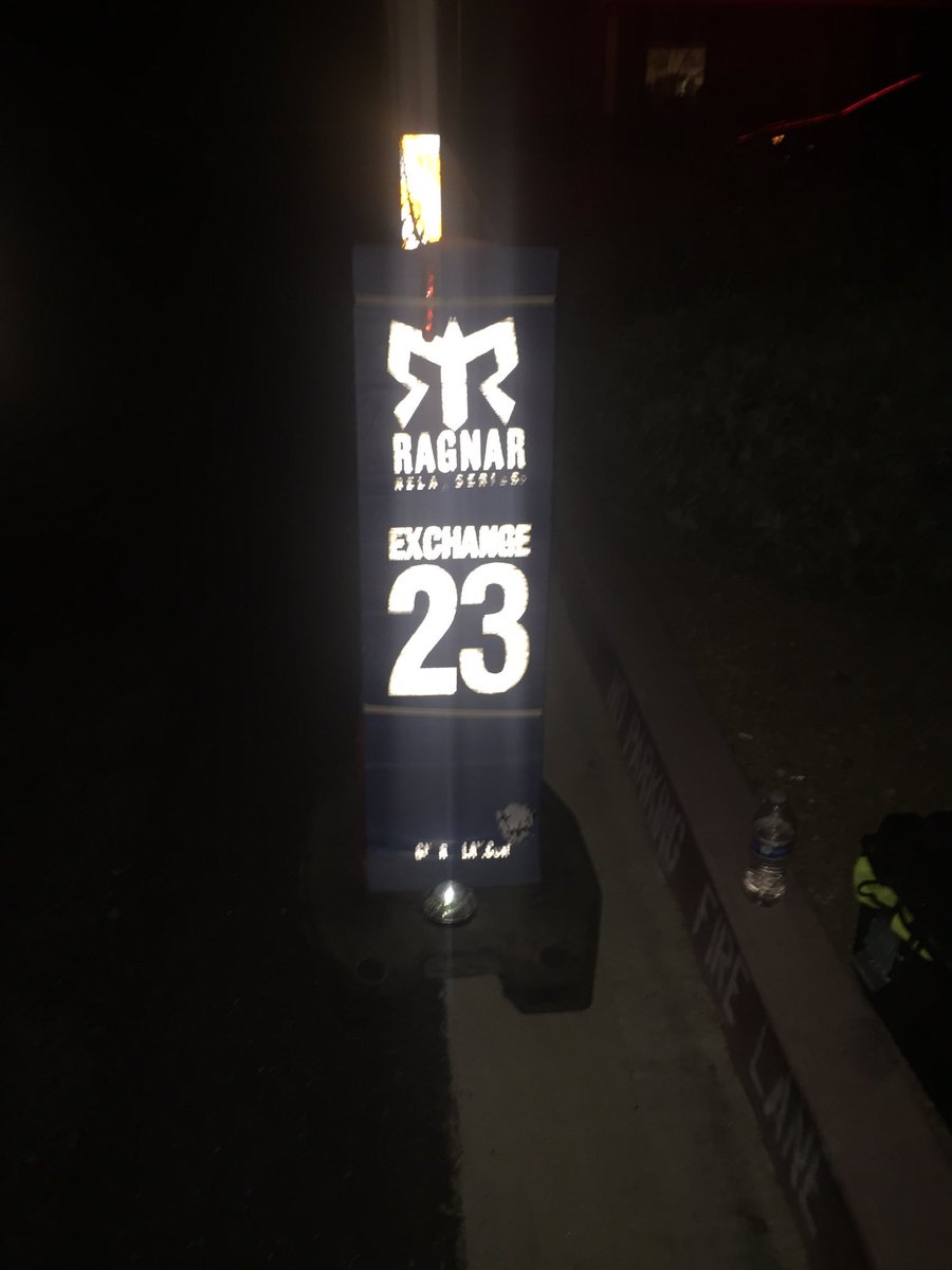 Jaking03's tweet photo. Waiting game at 3 in the morning. I know it's not really cold but damn it's cold! #chafingthedream #RagnarDelSol https://t.co/82LaRIvuRo