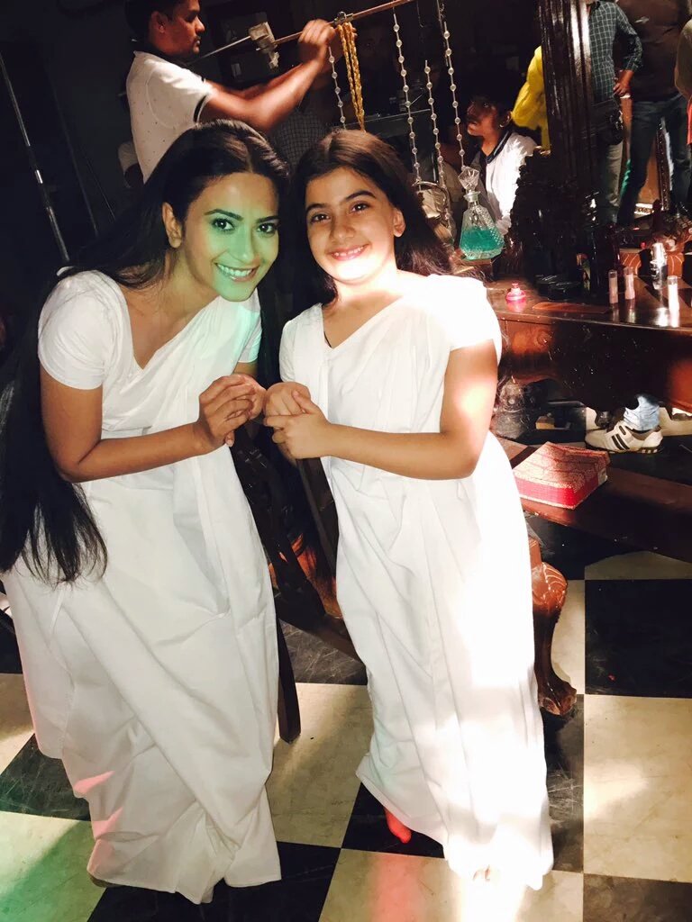 faz_07's tweet photo. Ruhana you're so beautiful and i really like you're acting😘☺ https://t.co/IoOxS3JftI