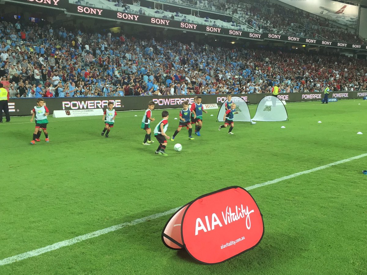 PaulReid79's tweet photo. Great crowd @AllianzStadium watching @SydneyFC boys &amp; girls playing in their @FFA SSG #SYDvWSW #SydneyIsSkyBlue https://t.co/d8Ubs2wN99
