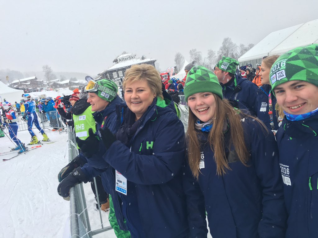 God stemning i Hafjell på parallellslalåm. <a href="/lillehammer2016/">Lillehammer2016</a> @idrett <a href="/erna_solberg/">Erna Solberg</a>