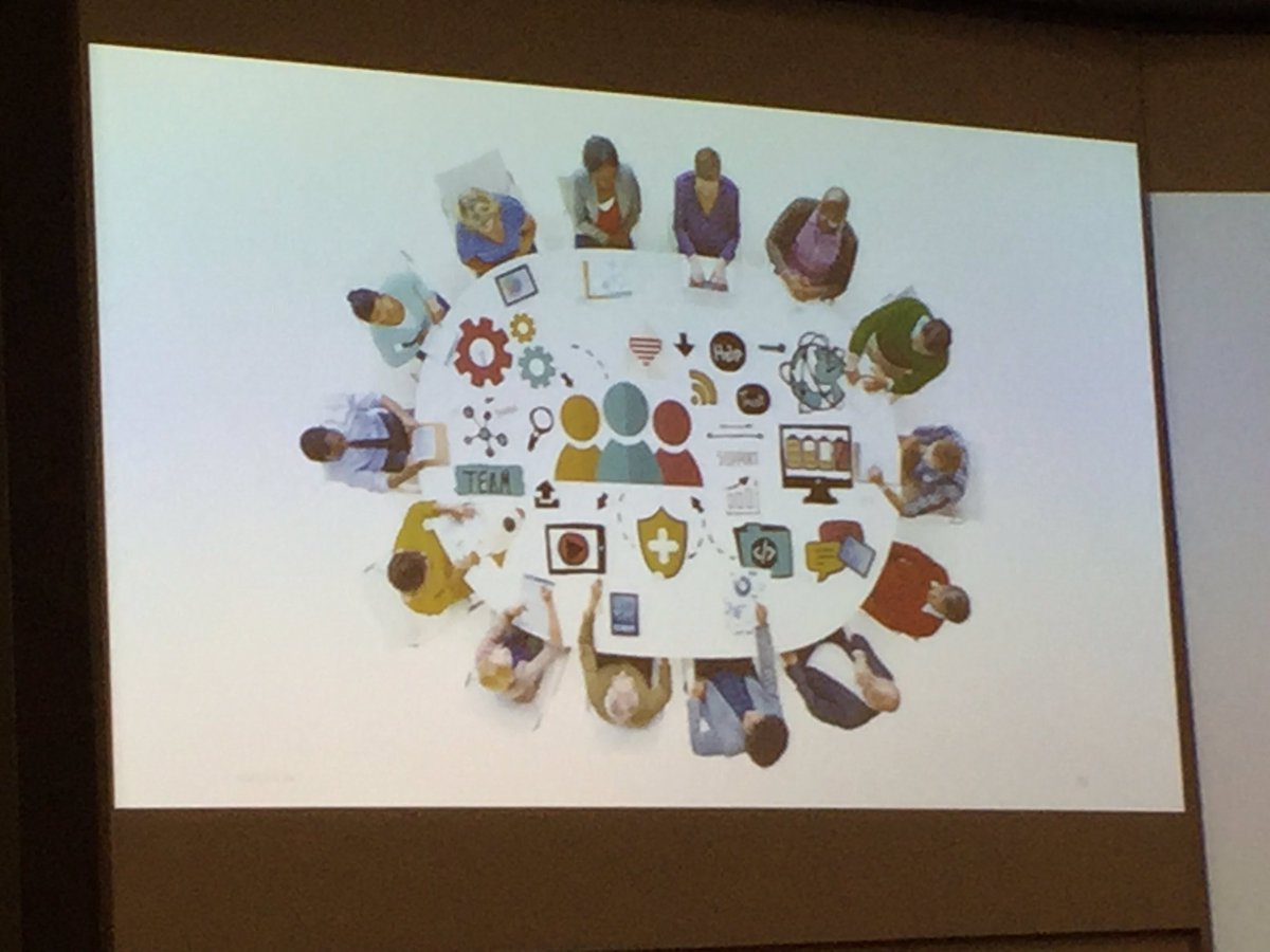 Chrztphr_'s tweet photo. @sebatjie says #Ux designers, have a seat at the table, with all decisions makers. #collaboration #wiad16 #wiad_jhb https://t.co/gaqIXFkcuu