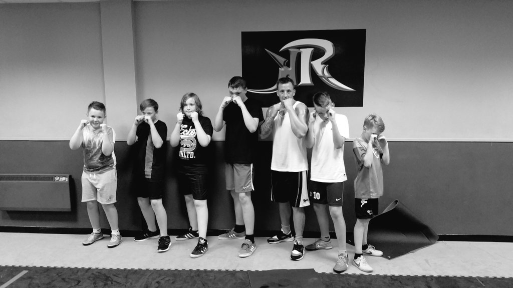 Kode Red Boxing (@koderedboxing) on Twitter photo After a wicked first session at 
#KRBA #ThrowBack #Boxing After a wicked first session at 
#KRBA #ThrowBack #Boxing