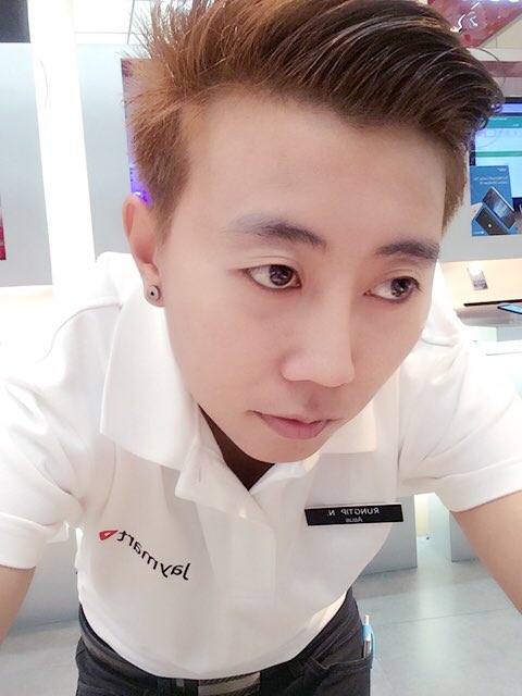 djtomzaa's tweet photo. ยิ้มแบบ ใจเศร้าๆ https://t.co/A5cuyCteWU
