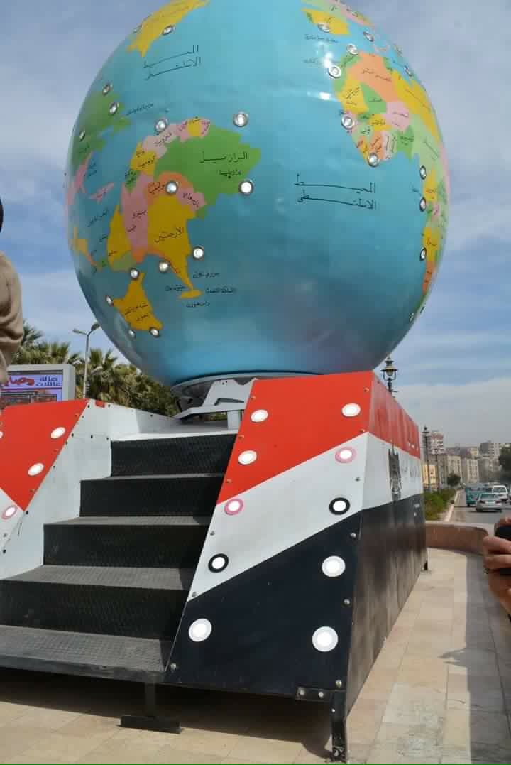 _amroali's tweet photo. #Egypt's latest freak monument sees, in Sohag, a globe that came out of the wash or tectonic plates gone rogue. https://t.co/wM4pmfB26H