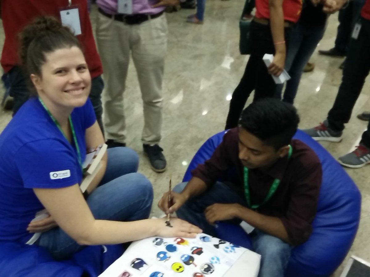 Blisstering's tweet photo. Here's @RachFrieee getting her tattoo done! Have you got yours yet? Cme to booth no. 3 and get #drupaled #DrupalCon https://t.co/L4T4E2n7DX