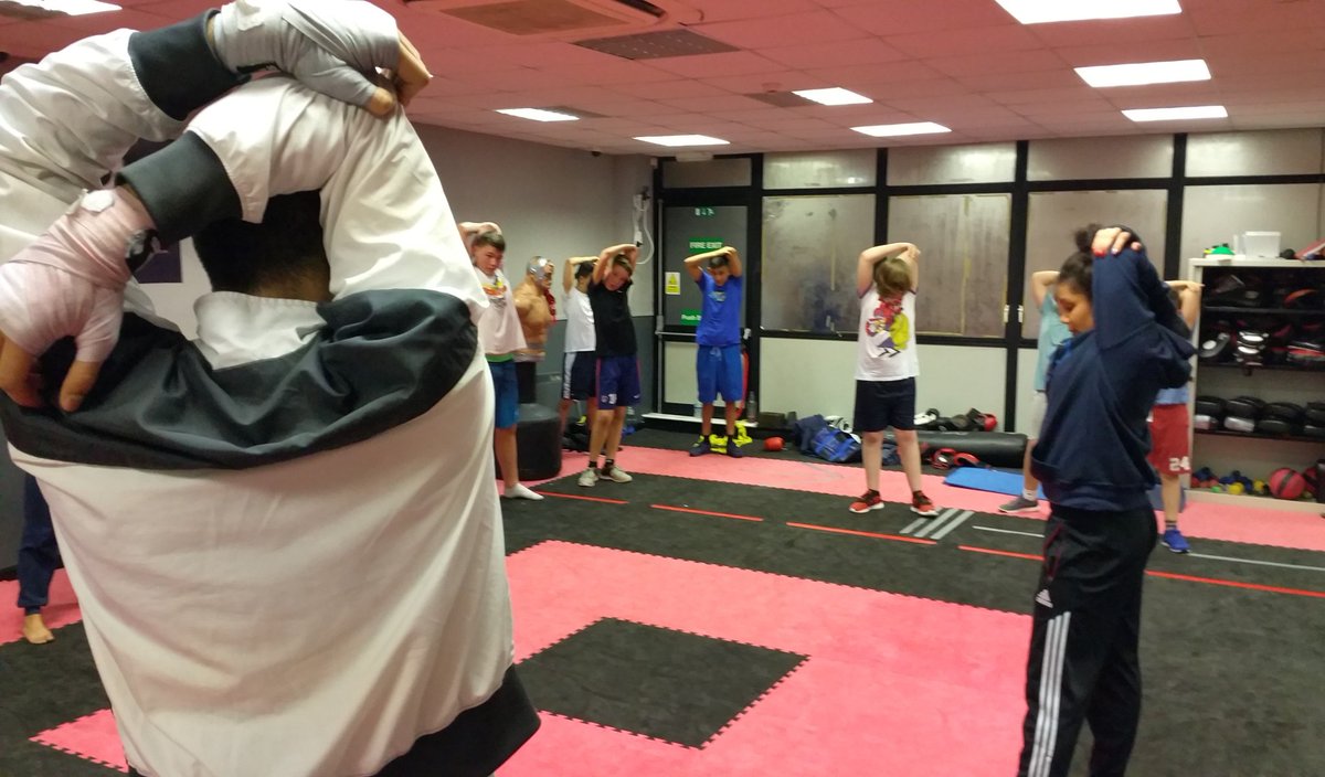 Kode Red Boxing (@koderedboxing) on Twitter photo Stretch down
#KRBA
#Boxing Stretch down
#KRBA
#Boxing