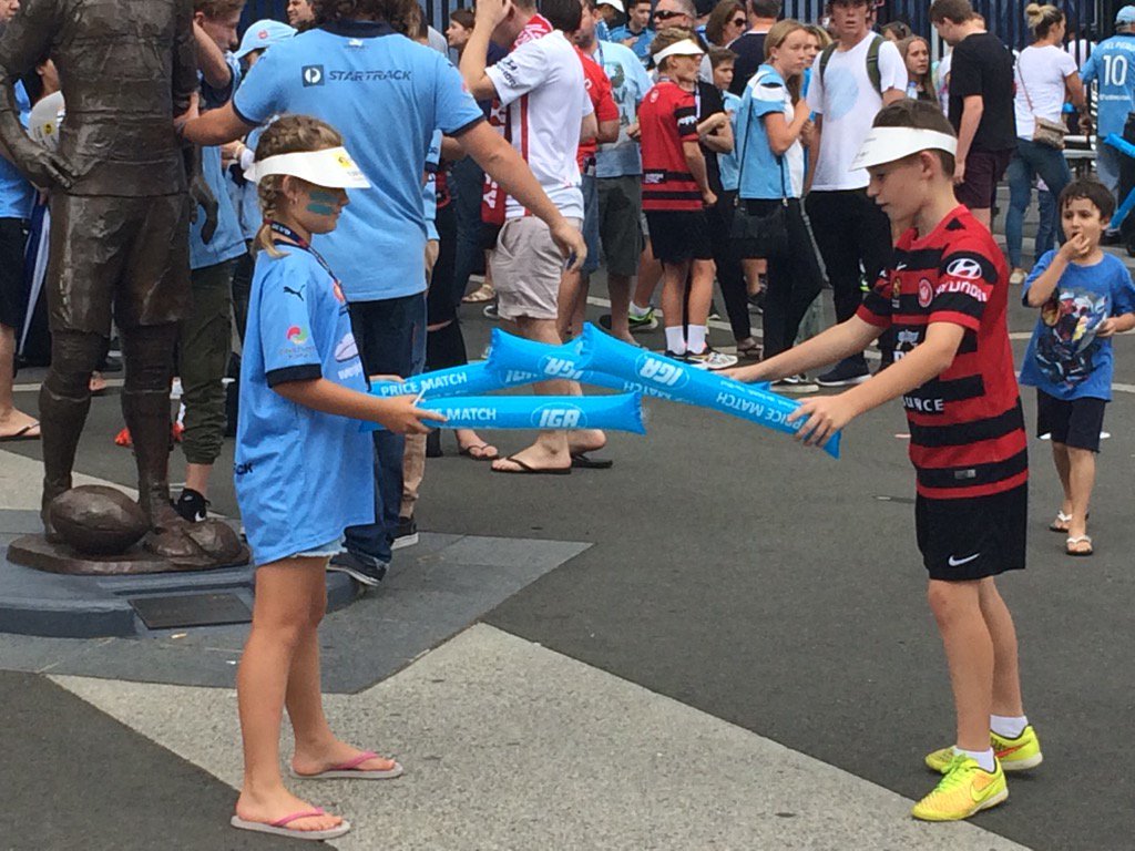 soccershame's tweet photo. Hey @Sandra_Sully here's some distressing scenes of Wanderers &amp; Sydney FC fans whacking each other before the game https://t.co/0a73PzkZI3