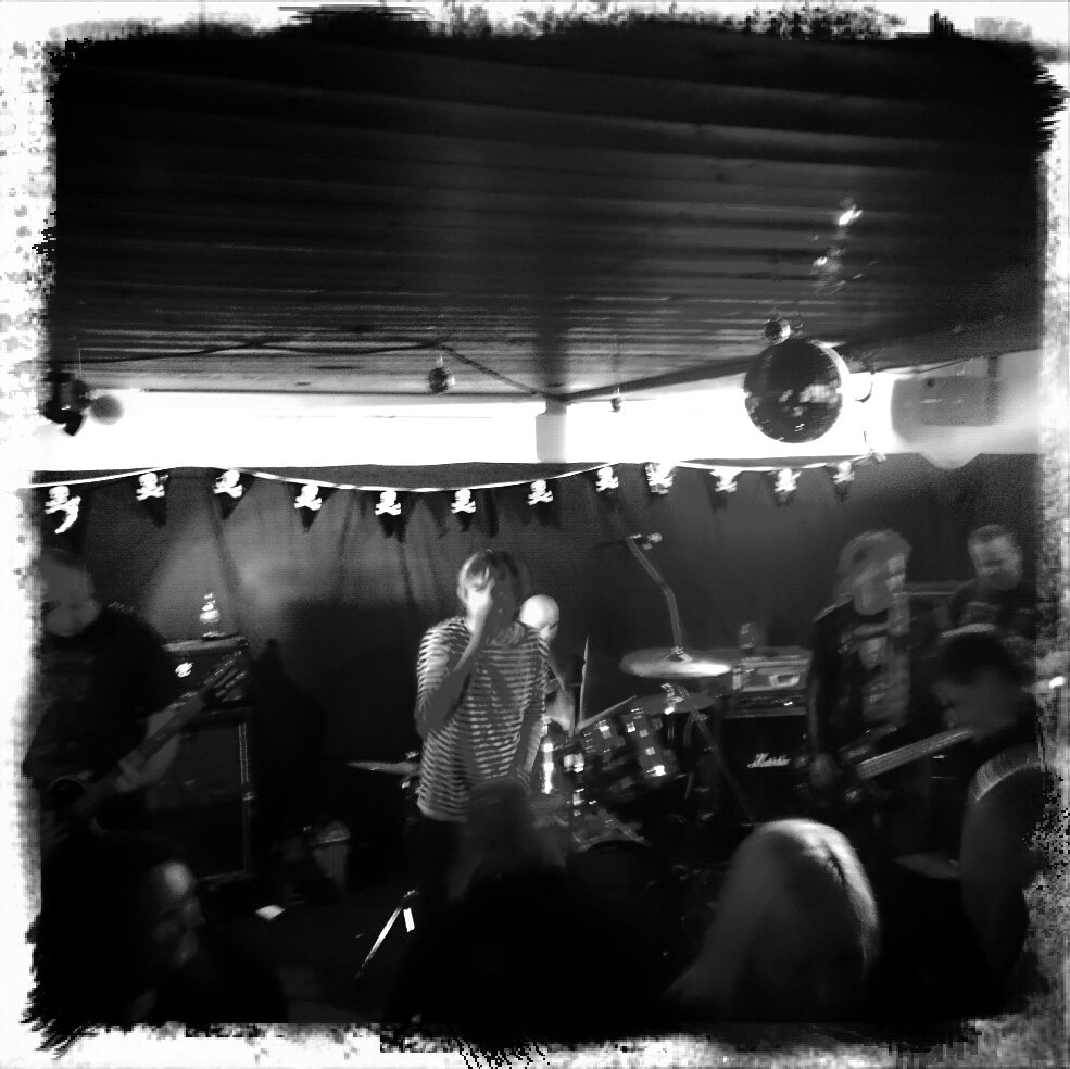 red flag 77 tweet media