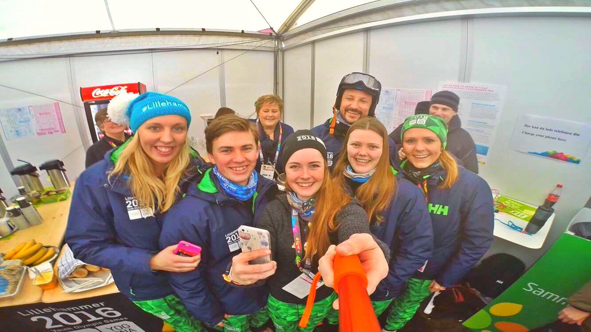 Unge leder og ildsjeler koser seg på Hafjell med <a href="/Lindacath/">Linda H. Helleland</a> <a href="/erna_solberg/">Erna Solberg</a> <a href="/Kronprinsparet/">Det kongelige hoff</a> #Lillehammer2016 #ungleder