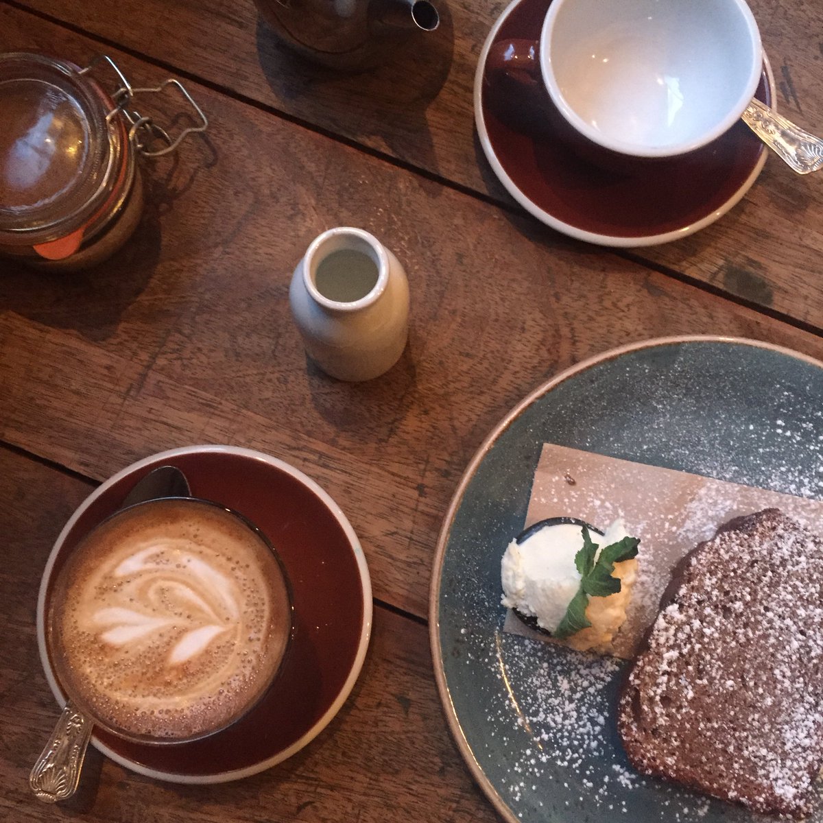 Sai_Farhat's tweet photo. Double L. Latte and loaf @FederalCafeBar #Manchester https://t.co/qkwBvsK64D
