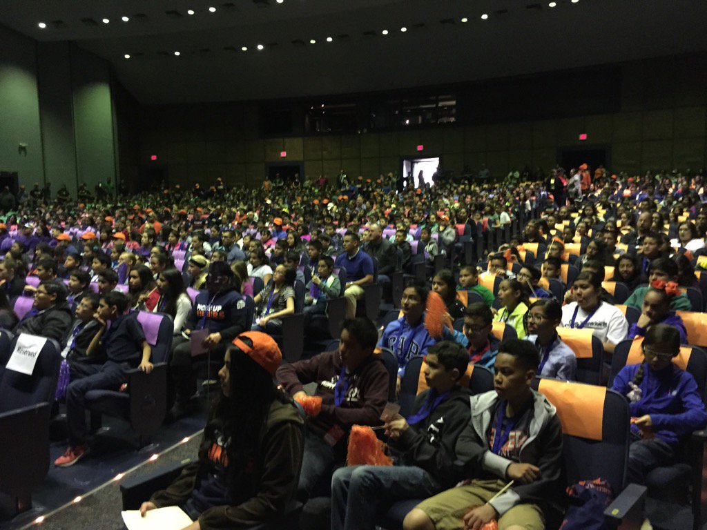 CREEEDorg's tweet photo. Meet the students & parents participating in #YAF2016 at #UTEP: The future of #ElPaso is here! https://t.co/P2wTcWHdFy