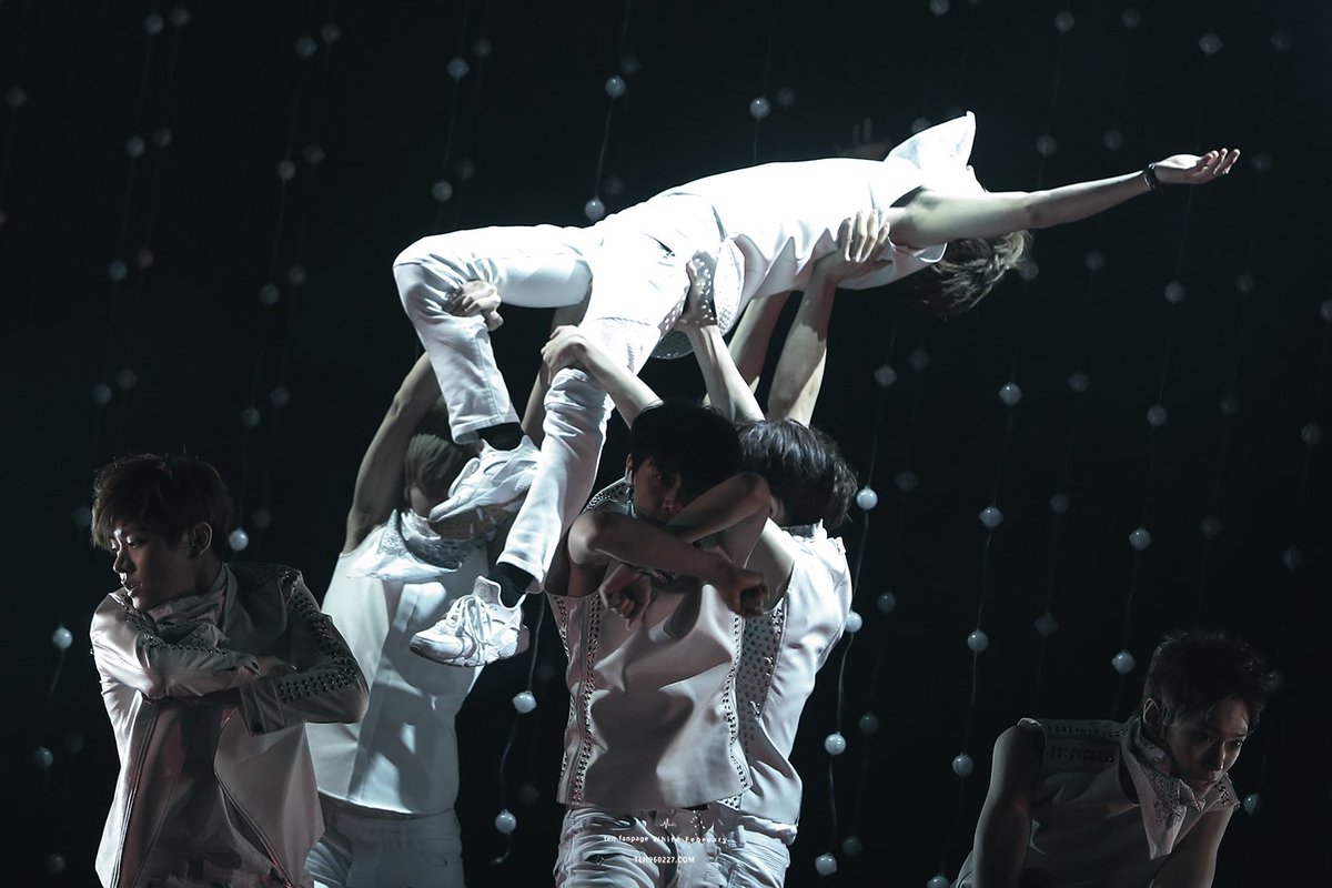 당분간의 업로드는 없을 예정입니다.
farm2.staticflickr.com/1713/245190771…