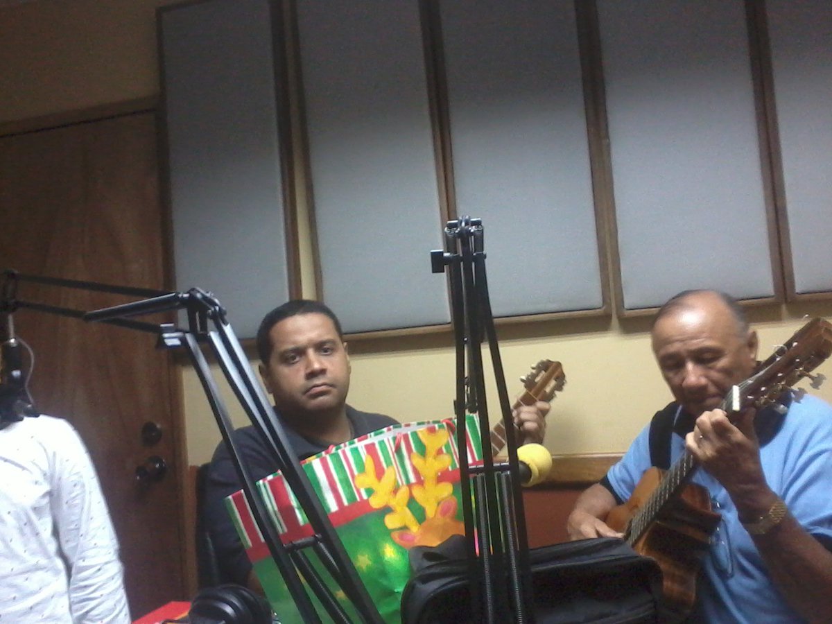 NuestraFM909's tweet photo. Parte del Primer programa #TodoLoNuestro ☝ de #HectorBenjamin 👤
por @NuestraFM909 🐎 Sab (4pm) https://t.co/nspHmFUZ3L