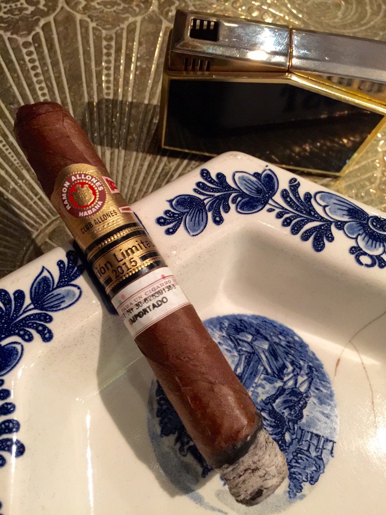 Nueva vitola Ramón Allones "Club Allones" Ed. Limitada 2015. Buena recomendación <a href="/casalotar/">Lotar</a>  ! <a href="/cigarweekly/">CigarWeekly.com !</a>