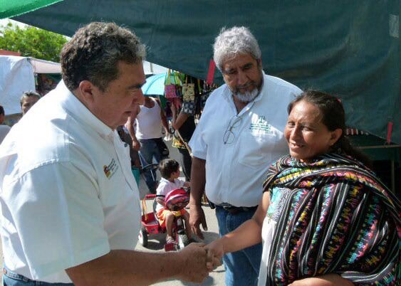 SurUvm's tweet photo. @GMendicuti1 es el único que garantiza resultados y oportunidades en #QRoo @MFBeltrones @CarolinaMonroy_ @EPN https://t.co/2qlcszvKuE