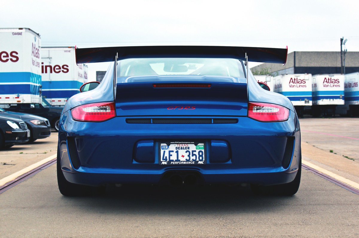 ট ইট র 世界のかっこいい車 ポルシェ911 様々なシリーズがありカレラ ガブリオレ Gt3 ターボなどどれもかっこいいですね なんといってもポルシェ独特のフォルムにしびれます 911好きな人rt ポルシェ好きな人rt 車好きな人もrt T Co