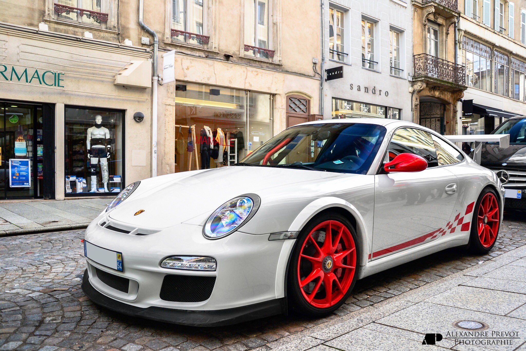 ট ইট র 世界のかっこいい車 ポルシェ911 様々なシリーズがありカレラ ガブリオレ Gt3 ターボなどどれもかっこいいですね なんといってもポルシェ独特のフォルムにしびれます 911好きな人rt ポルシェ好きな人rt 車好きな人もrt T Co