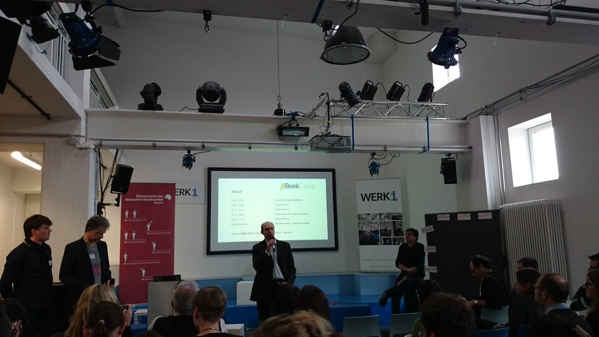open_publishing's tweet photo. Los geht's beim #ebookcamp in München. Wir sind gespannt! https://t.co/Hyq4XvWt13