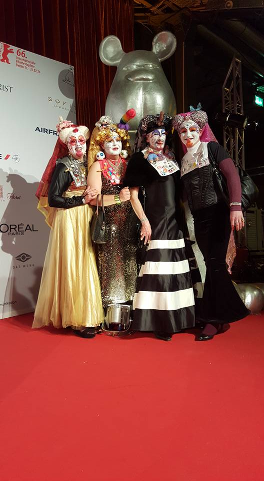 OSPIBerlin's tweet photo. Unsere Schwestern Daphne, Rosa, Bathseba und Irulan waren gestern beim Teddy! https://t.co/GIqEiR4DF4