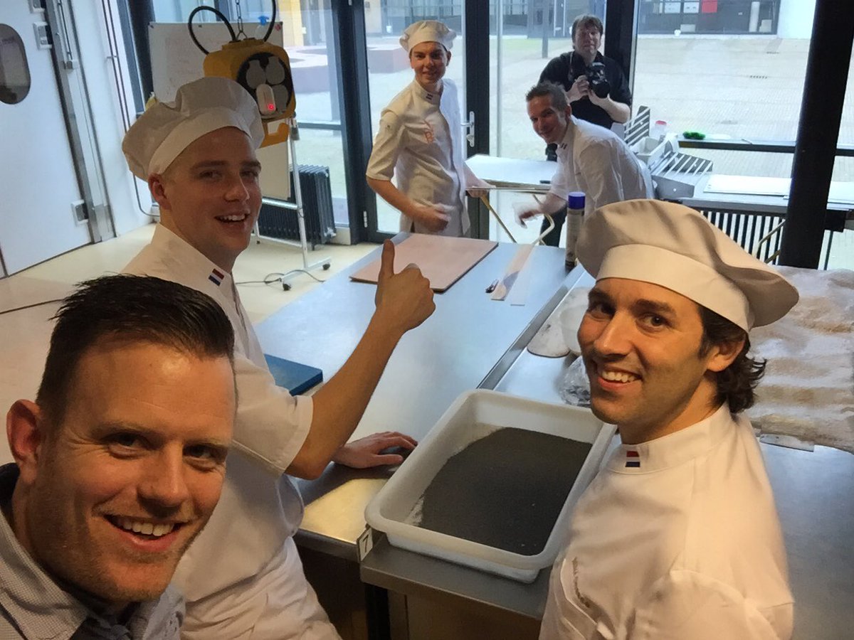 BoulangerieTeam's tweet photo. Vandaag fotoshoot met @Dutchpastry en @hhwagenaar bij @bakeryinstitute #recepten #ambacht #vakblad https://t.co/AjqYHNpZb9