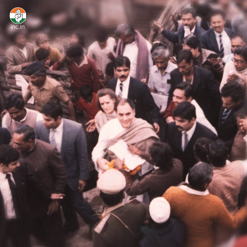 INCIndia's tweet photo. साथ चलें। 
https://t.co/Ocyaxg6MVB https://t.co/XIyvmF53H4