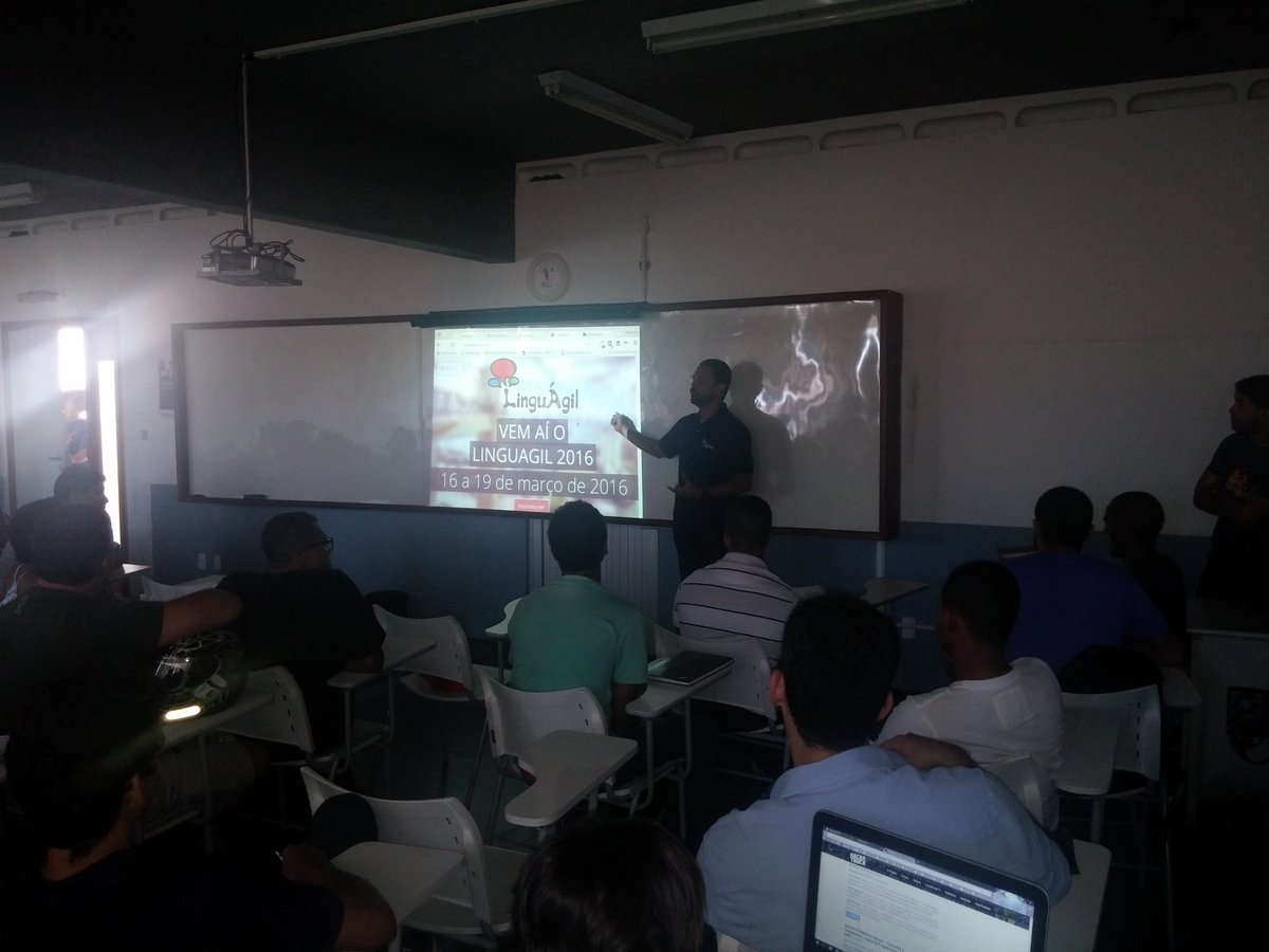 GDGSalvador's tweet image. Vem o @linguagil 2016 com @luizclaudios 
#gdgtechtour
#GDGSSA