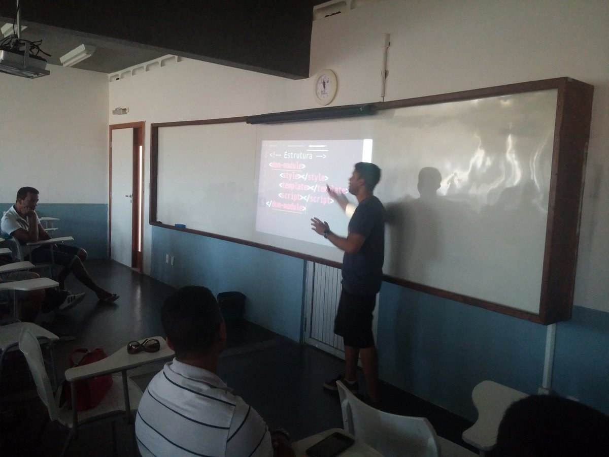 GDGSalvador's tweet image. #polymer com @mvfsillva 
#gdgtechtour1 
#GDGSSA