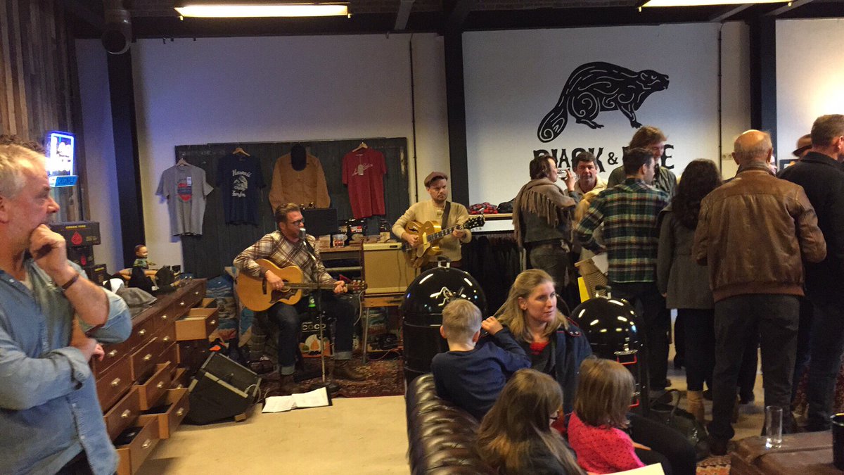 maartenluijk's tweet photo. @black&amp;blue Nijmegen. Gave winkel! https://t.co/WzhV9u3dsf
