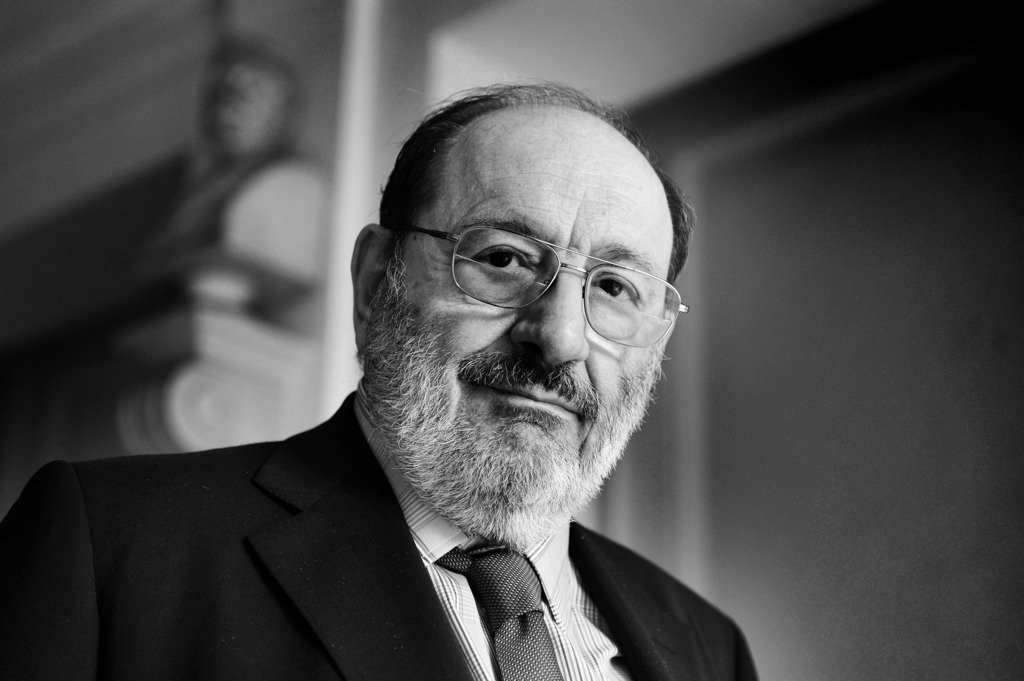 Chi era Umberto Eco, l’ideale dell’intellettuale poliedrico. Il ritratto di Le Monde. intern.az/1srx
