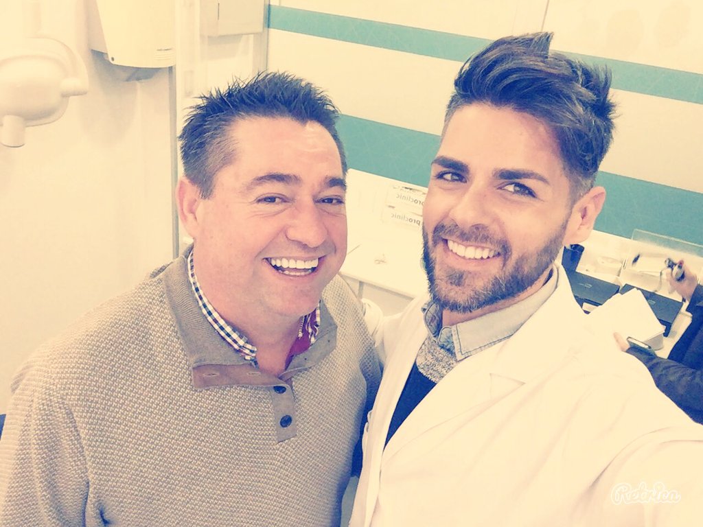 anitlifer's tweet photo. #SOMOSVITALDENT, que se note compañeros...hoy colocamos doble glam smile!!! Paciente hiper feliz💙💪 https://t.co/5skCaUzjmY
