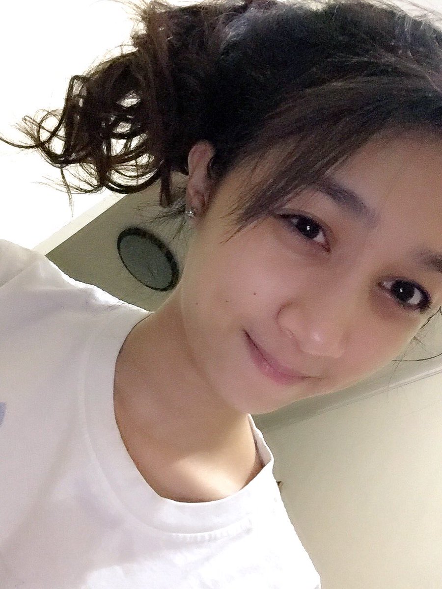 Oyasuminachann^^
Hapus makeup🙈
Tidur tidur biar besok bisa semangat lagi rhheh
Sampi ketemu yaaaa besok>.<
Love you💋