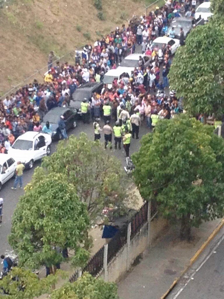 Barquisimeto - Venezuela,¿crisis económica? - Página 10 CbqjEQyXIAEwqGv