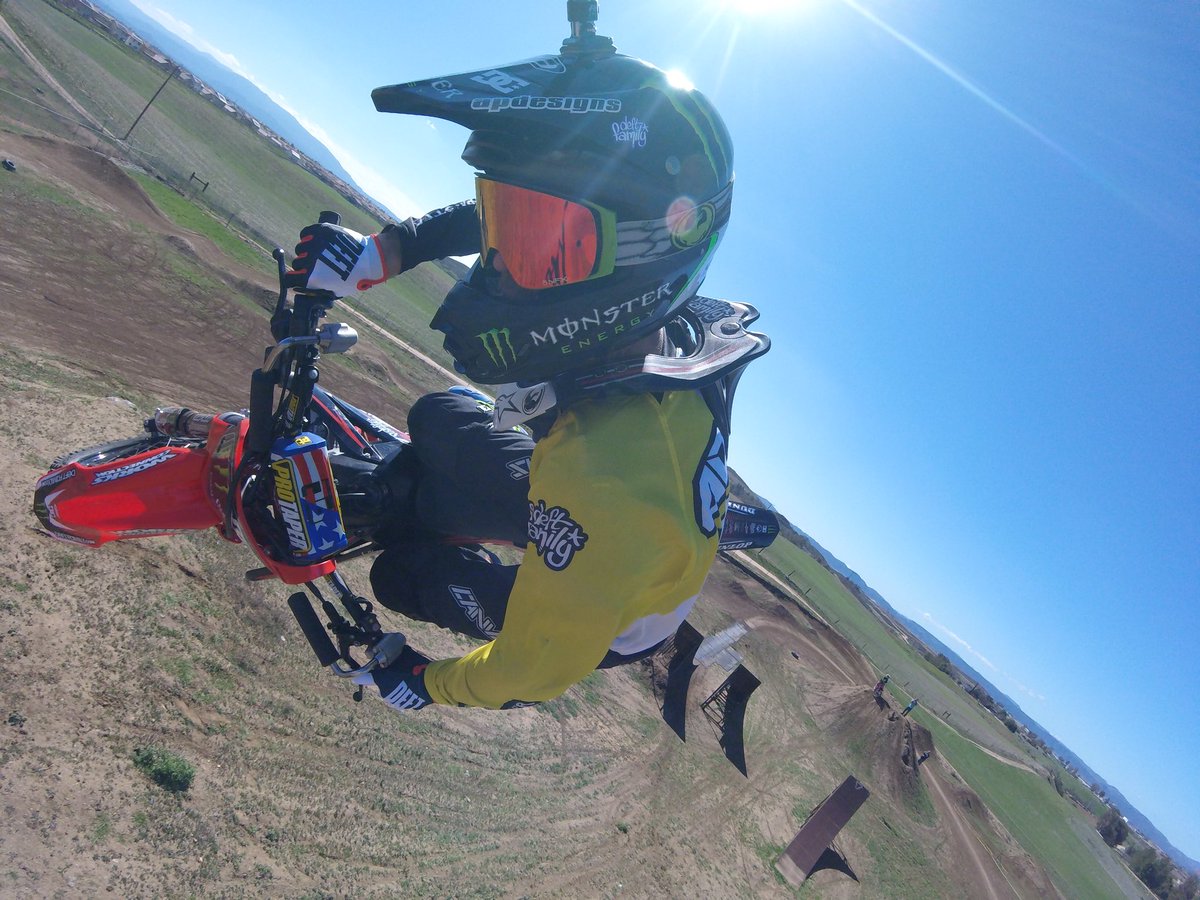 Whippin into the weekend..What's the plan, who's riding today/tmrw?! <a href="/MonsterEnergy/">Monster Energy</a> <a href="/Deft_family/">Deft Family</a> <a href="/dcshoes/">DC Shoes</a> <a href="/Vexeamx/">Vexea</a>