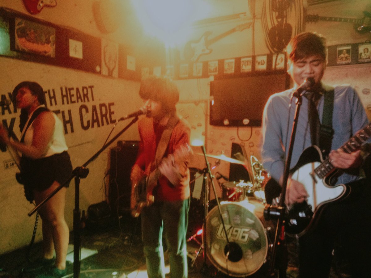 SparksProdPH's tweet photo. .@OhFlamingoMusic is up right now at #DearestAlbum, serenading &amp; teaching us a thing or two about punctuations https://t.co/88QQkyjaCm
