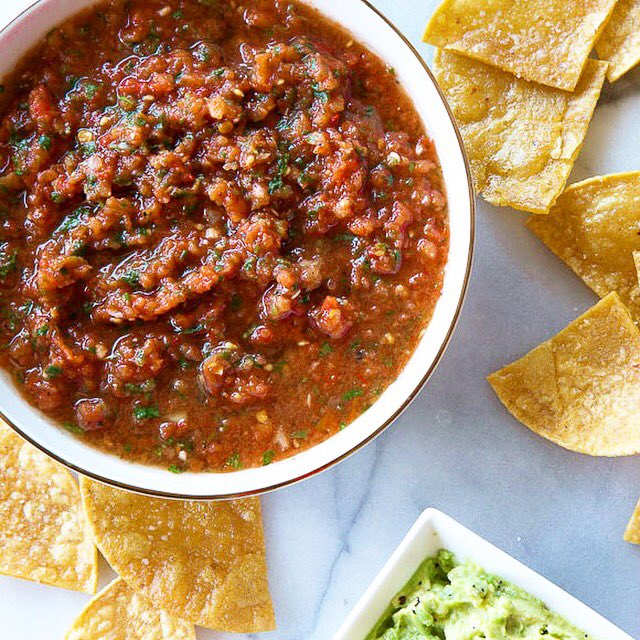 kitchenunder's tweet image. Snag a spot in our salsas class with @Mexicanity tonight!  Enjoy wine from @Infinite_Chimp while learning #bonus