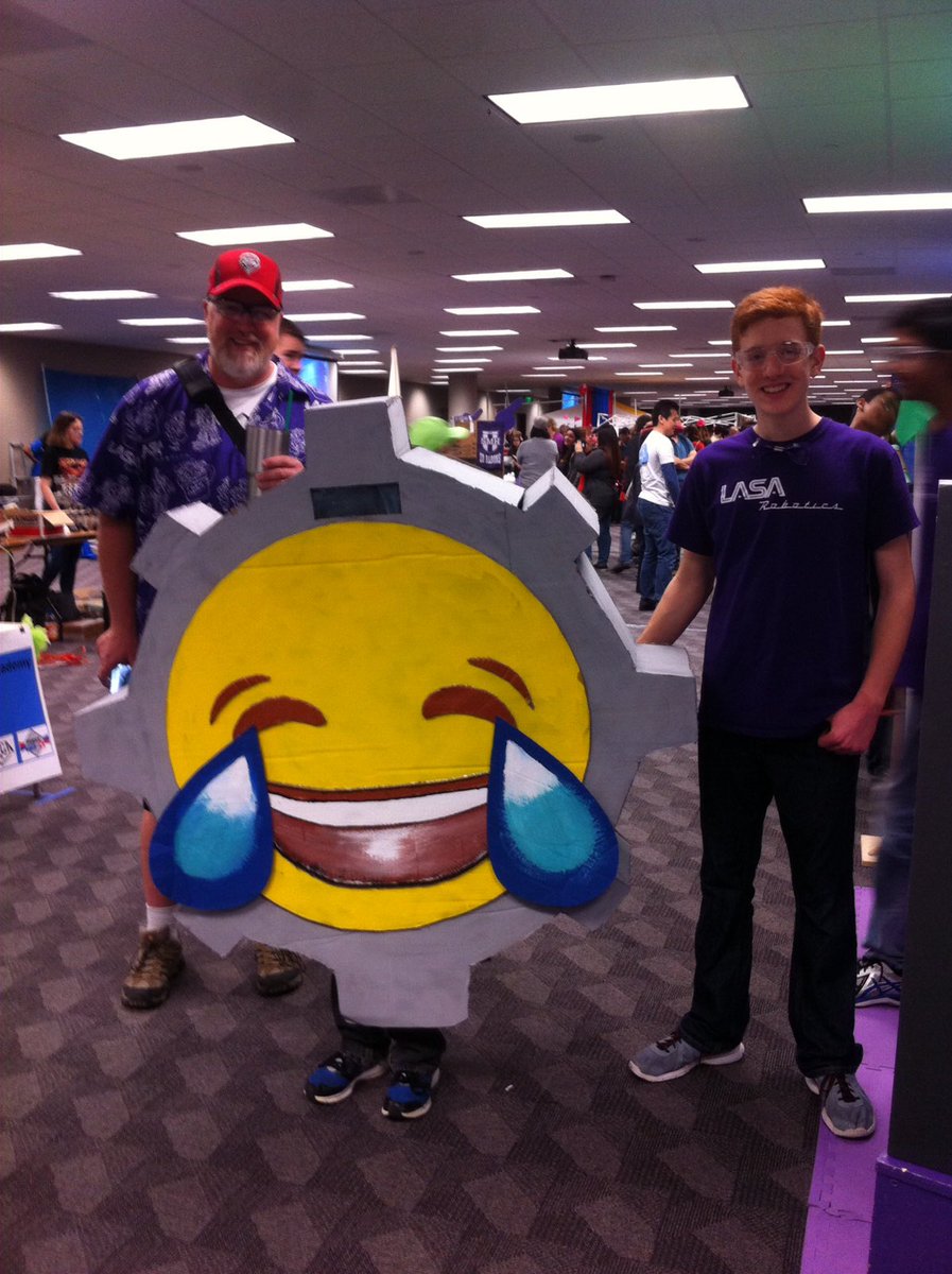 Emoji Bots tweet media