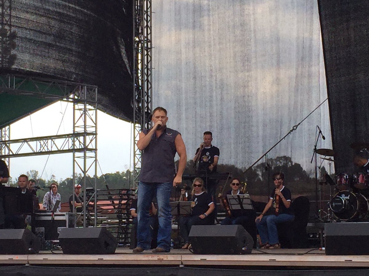 Steve H <a href="/steve_hofmeyr/">Steve Hofmeyr</a> #mannavirdieboere