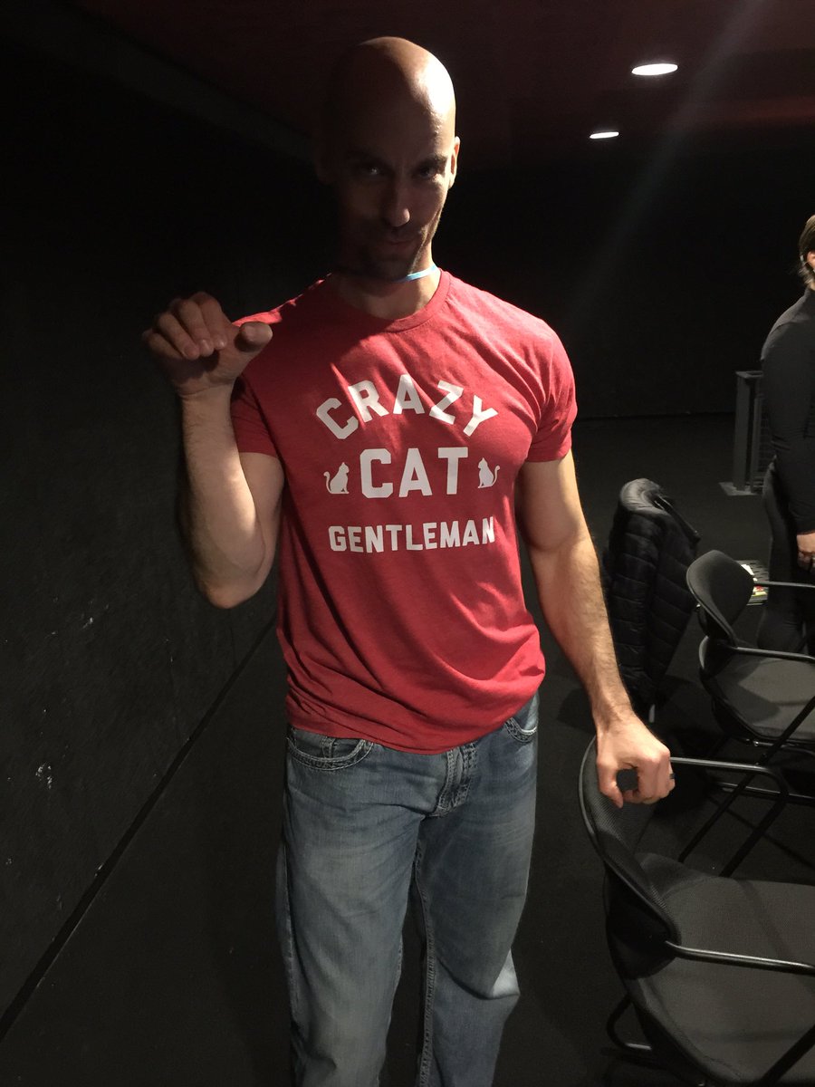 pete_dupuis's tweet image. "What should I wear to the @MMLTalk today? This. This is the right shirt." - @tonygentilcore1's inner monologue