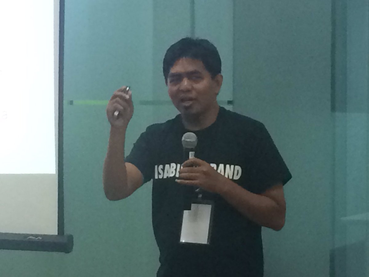 Pak Ary Setiawan dari <a href="/CekerNengJebret/">Ceker Neng Jebret</a>, omzet meningkat drastis sejak ikut kelas Branding for Disruptions ;)