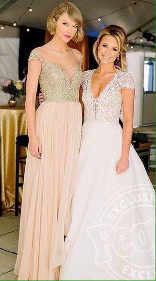 FolkloreSwift89's tweet photo. This is what we have been waiting for and they both look so beautiful 😍💕 https://t.co/pua1zecOlU