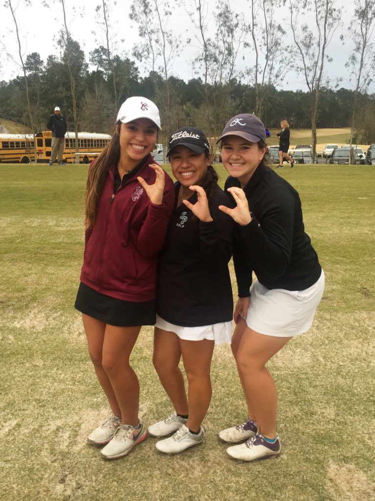 oliviaaa_r's tweet photo. we got the C backwards the first time.... #smart #gocru 💜💛 https://t.co/gPL1HY9o3R