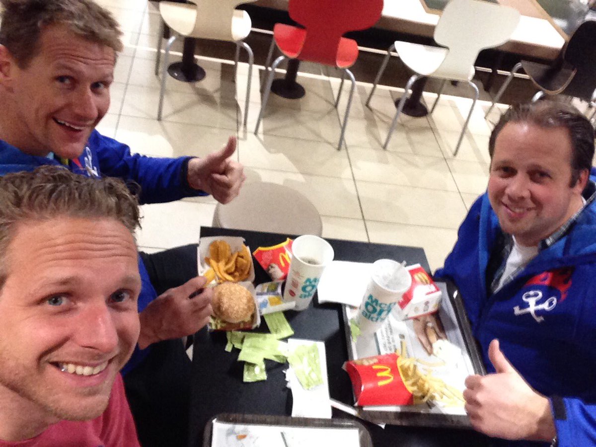 Even stoppen: Eén van de laatste keren drinken voor de runner en wij een diner in stijl. #wegaanlekker