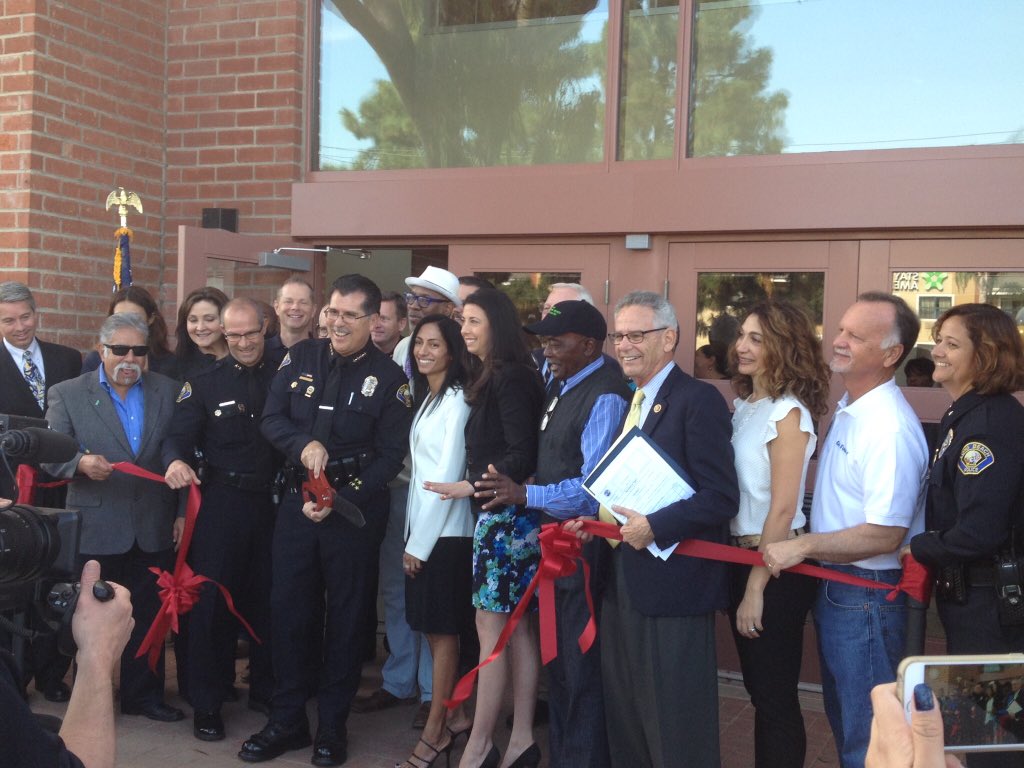 LongBeachMayor's tweet photo. Proud to celebrate opening of @LongBeachPD_CA East Div Station! Great day 4 @LongBeachCity #lbpdeast https://t.co/42qVPqbPEF