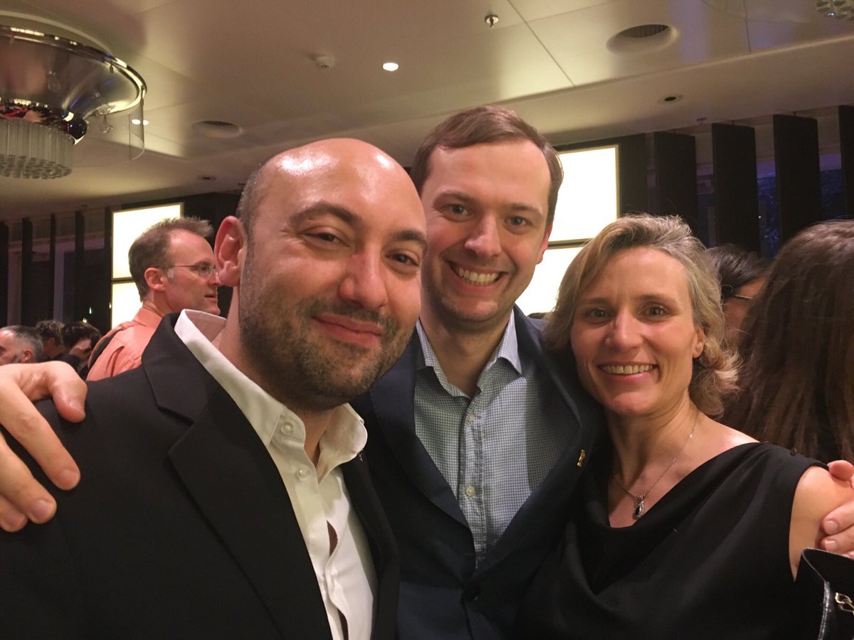 MsDaphneKapfer's tweet photo. Congratulations to The Best European Sellers!!! #Berlinale2016 @delstner @FilmsBoutique #usl_film 👏🏻🍾👏🏻🍾 https://t.co/GkGVsAiNA1