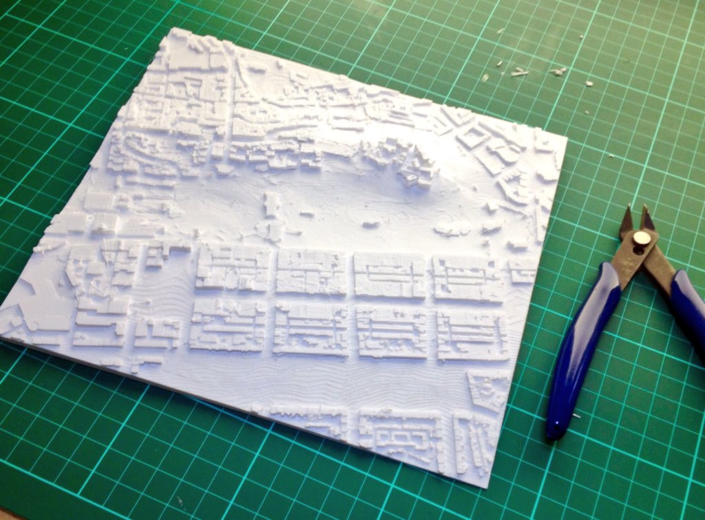 garycmartin's tweet photo. Guess it's time for a little #Edinburgh #3Dprinting cleanup... @ewanhklein @WeeBletherer @OSMScotland @Ultimaker https://t.co/NRCZbuNZMo